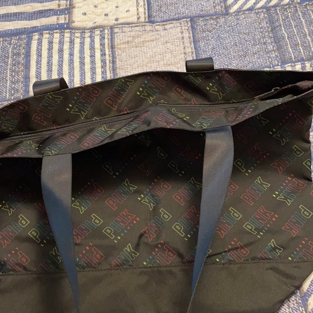 Brand new Victoria secret pink zipper tote bag - Picture 5 of 5